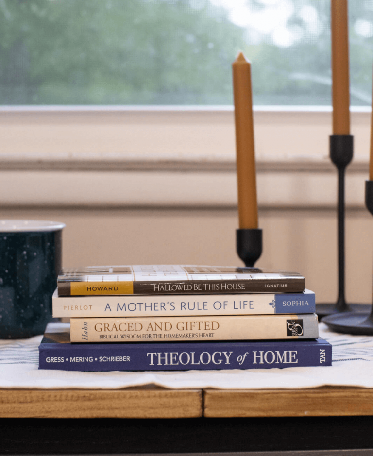 5 Best Books for Catholic Homemakers